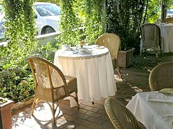 Intimate Dining